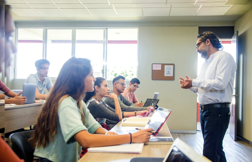 Jain University Online BBA vs Amity Online BBA NAAC Rating, Fees & ROI Comparison.webp